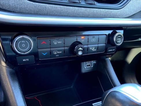 Certified 2022 Jeep Compass Latitude image 27