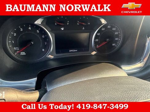 Used 2023 Chevrolet Traverse LT FWD image 18