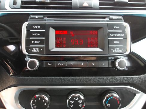 Used 2016 Kia Rio LX image 12