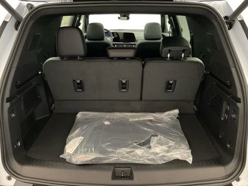 New 2026 Chevrolet Traverse RS image 32