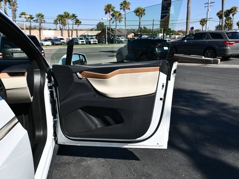 Used 2021 Tesla Model X Long Range AWD/4WD image 17