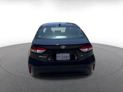 Used 2025 Toyota Corolla LE FWD image 11