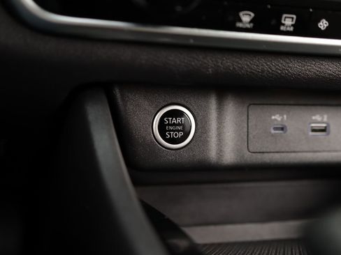 Used 2021 Nissan Rogue SV FWD image 16