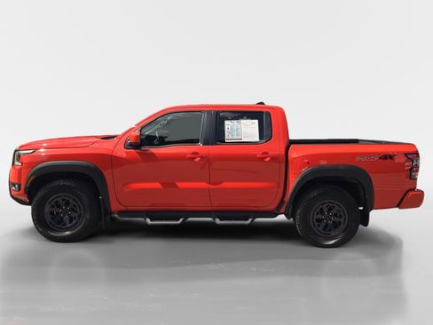 Used 2025 Nissan Frontier PRO-4X AWD/4WD image 2