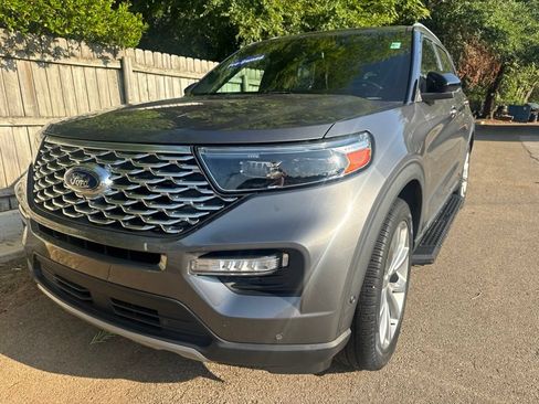 Used 2021 Ford Explorer Platinum w/ Equipment Group 601A AWD/4WD image 6