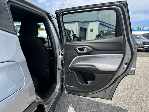 Used 2023 Jeep Compass Sport AWD/4WD image 17