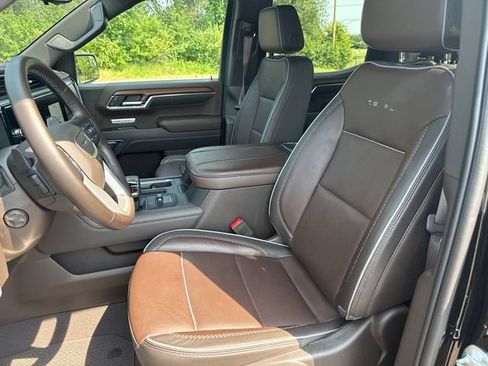 Used 2023 GMC Sierra 1500 Denali w/ Denali Reserve Package AWD/4WD image 17