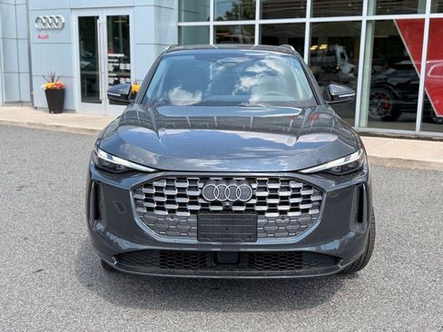 Certified 2025 Audi Q5 Premium w/ Convenience Package AWD/4WD image 8