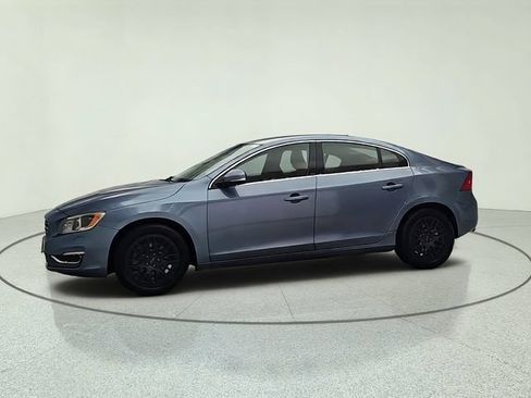 Used 2017 Volvo S60 T5 Inscription Platinum FWD image 3
