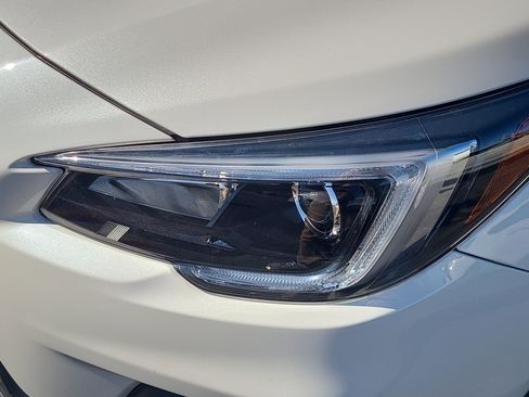 Used 2018 Subaru Outback 2.5i Premium image 9