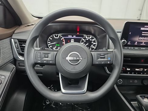 Used 2023 Nissan Rogue SV AWD/4WD image 23