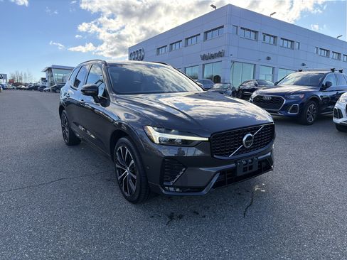 Certified 2025 Volvo XC60 B5 Plus image 1