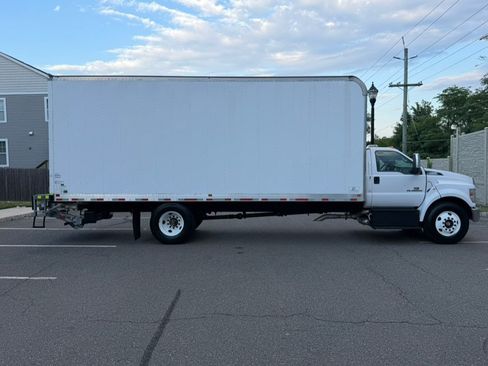 Used 2022 Ford F650 2WD Regular Cab Super Duty image 3