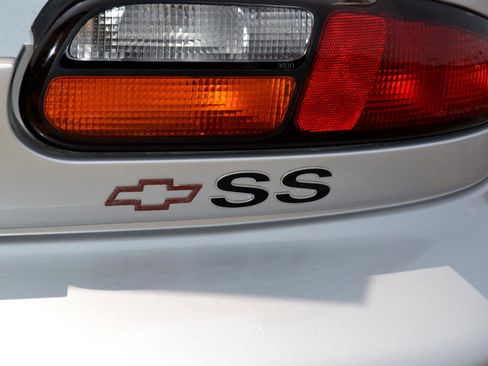 Used 2002 Chevrolet Camaro Z28 w/ SS Performance/Appearance Pkg image 37