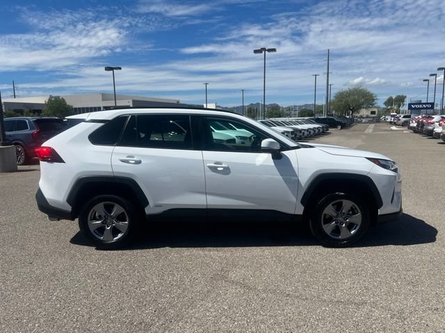 Used 2025 Toyota RAV4 XLE AWD/4WD image 2