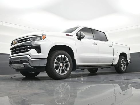 Used 2023 Chevrolet Silverado 1500 LTZ w/ Z71 Off-Road Package AWD/4WD image 24