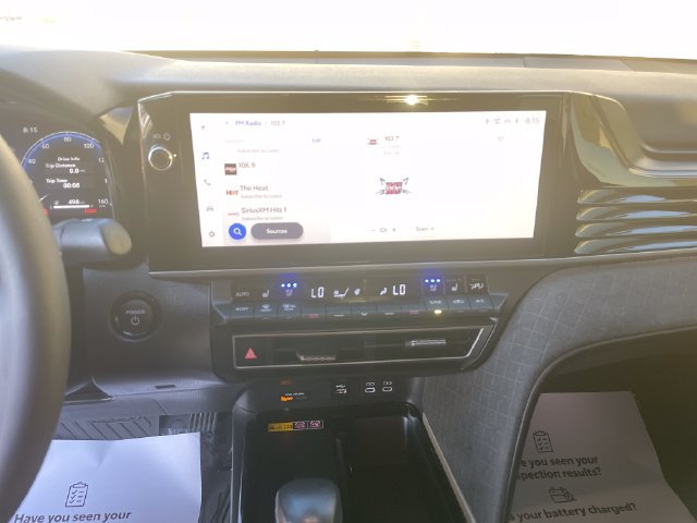 Used 2025 Toyota Camry XLE w/ Premium Plus Package FWD image 19