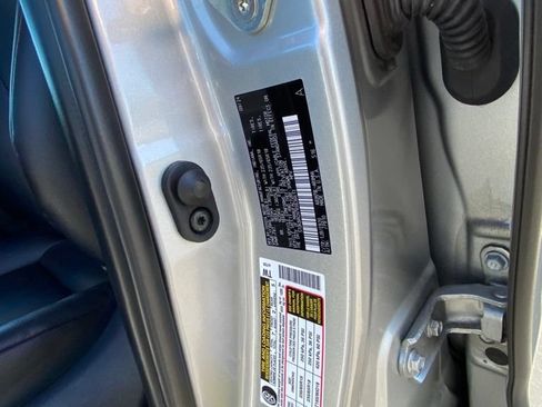 Certified 2024 Toyota Highlander XLE AWD/4WD image 38