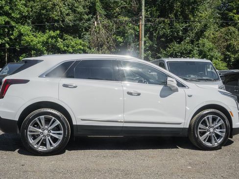Used 2025 Cadillac XT5 Premium Luxury image 3