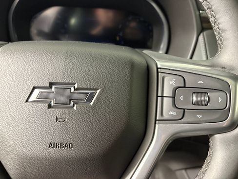 Used 2023 Chevrolet Tahoe Z71 w/ Luxury Package AWD/4WD image 23