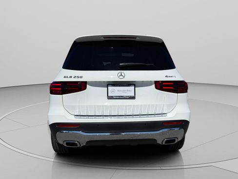 New 2026 Mercedes-Benz GLB 250 4MATIC image 4