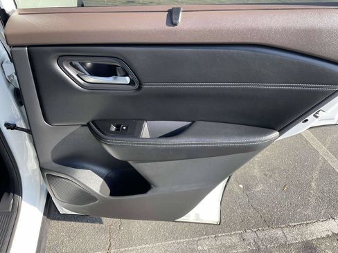 Used 2022 Nissan Rogue SL w/ SL Premium Package FWD image 45