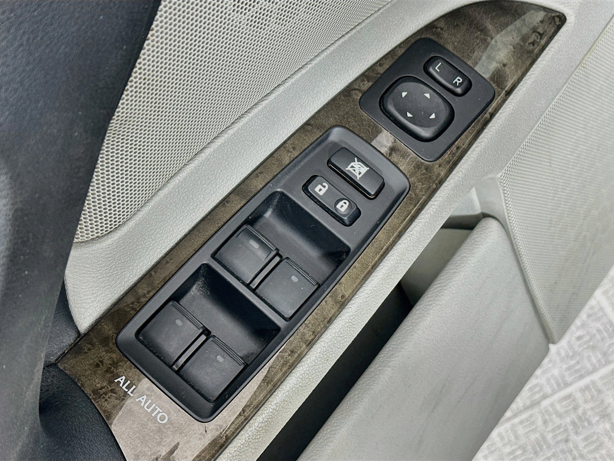 Used 2011 Lexus IS 250 AWD w/ Premium Pkg Value Edition image 16