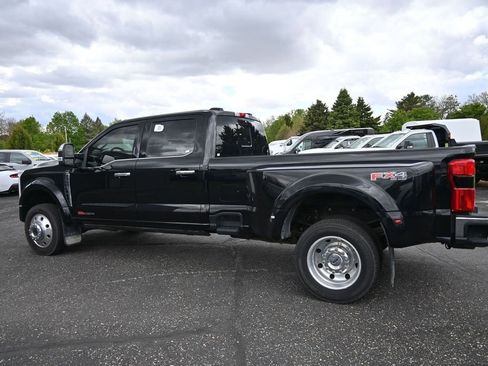 Used 2023 Ford F450 Lariat w/ Lariat Ultimate Package AWD/4WD image 9