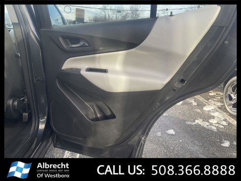 Used 2022 Chevrolet Equinox LS w/ LS Convenience Package image 18