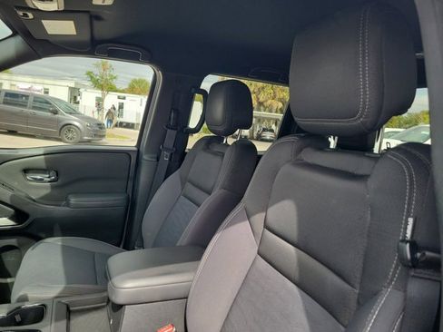 Used 2023 Nissan Frontier SV w/ Midnight Edition Package image 21