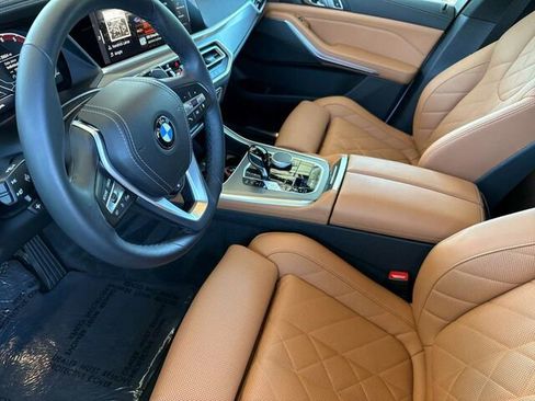 Used 2023 BMW X5 xDrive40i w/ Parking Assistance Package image 11