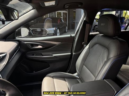 Used 2025 Buick Envista Sport Touring w/ Convenience I Package FWD image 21