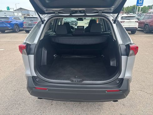 Used 2025 Toyota RAV4 XLE AWD/4WD image 7