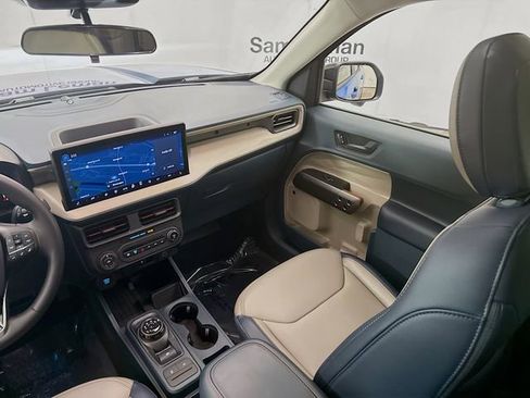 Certified 2025 Ford Maverick Lariat w/ 4K Tow Package AWD/4WD image 25