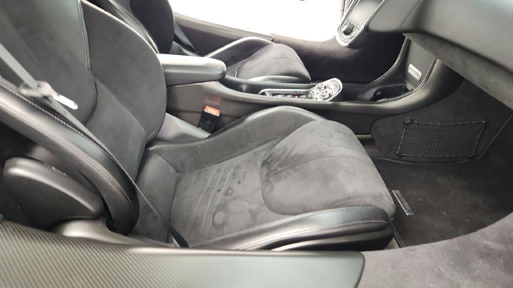 Used 2019 McLaren 600LT RWD image 42