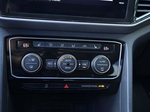 Certified 2023 Volkswagen Atlas SEL AWD/4WD image 28
