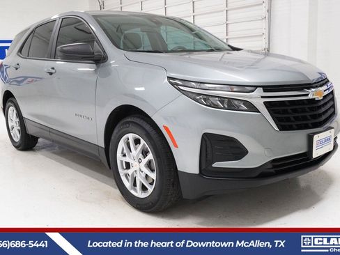 Used 2024 Chevrolet Equinox LS w/ Driver Confidence II Package FWD image 3