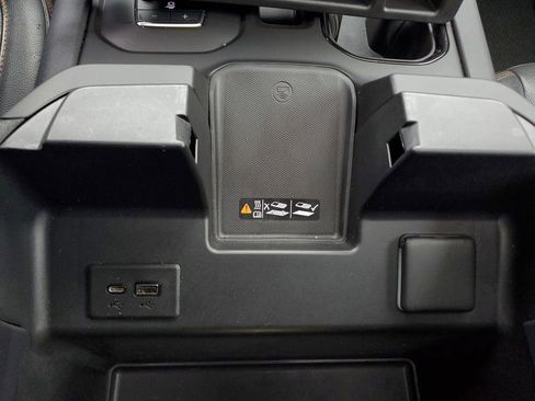 Used 2022 GMC Sierra 1500 AT4 w/ AT4 Premium Package image 32