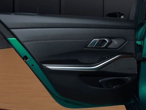 Used 2023 BMW M3 Competition image 25