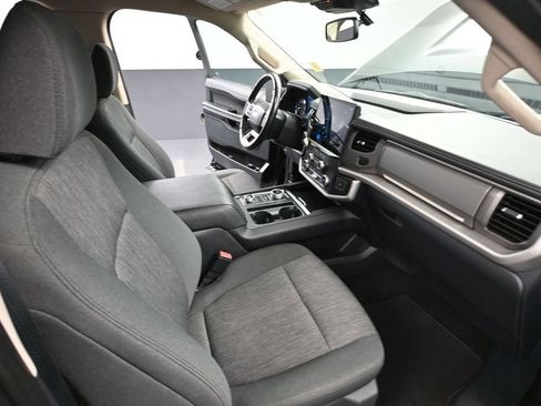 Used 2022 Ford Expedition XLT AWD/4WD image 50