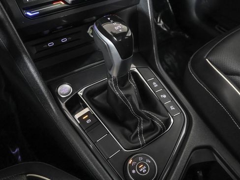 Used 2024 Volkswagen Tiguan SEL R-Line image 32