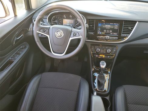 Used 2022 Buick Encore Preferred w/ Safety Package image 10