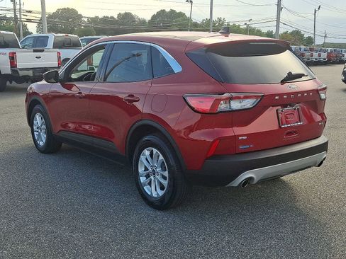 Certified 2021 Ford Escape SE w/ Cold Weather Package image 4