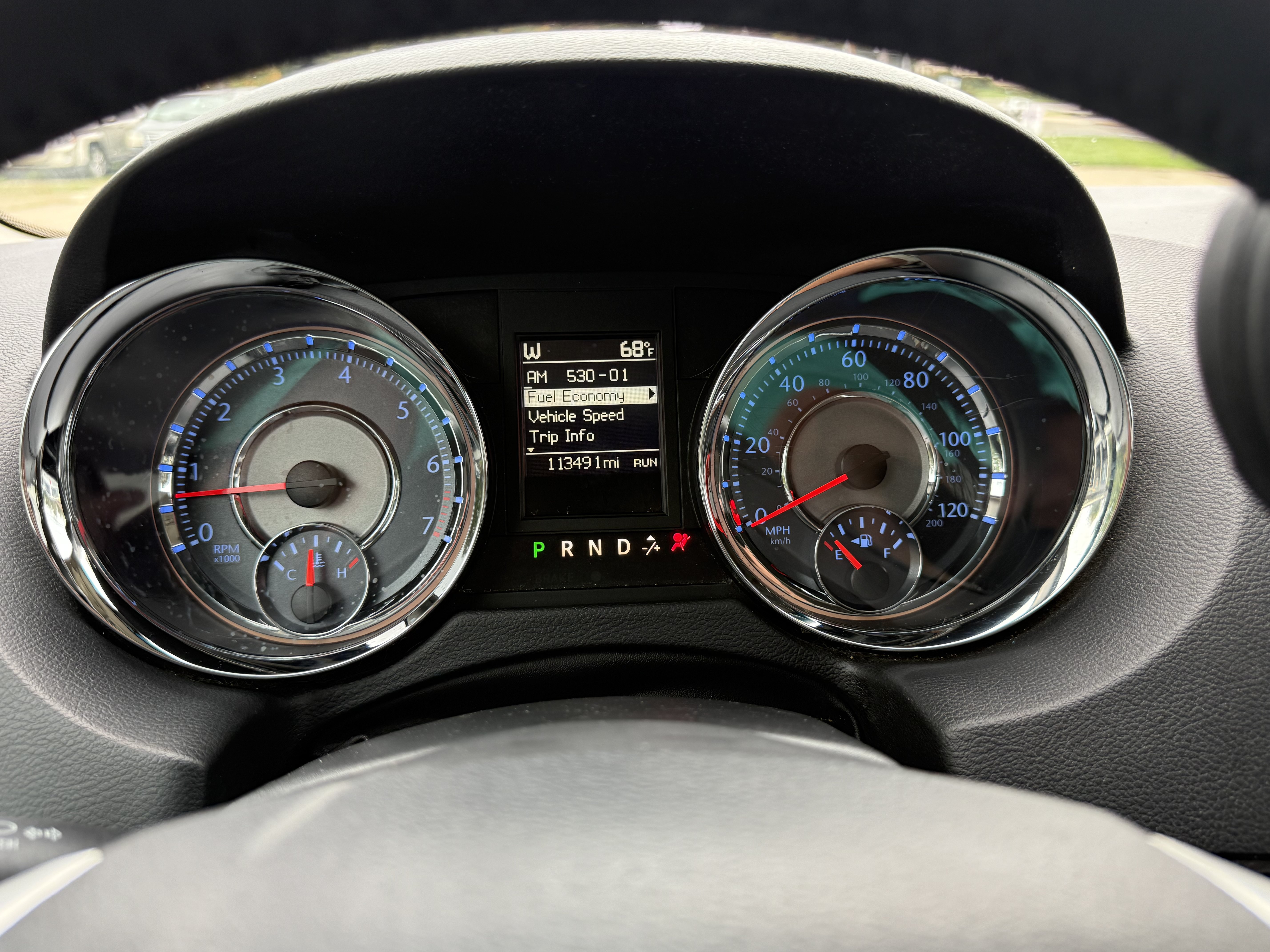 Used 2016 Chrysler Town & Country Touring FWD image 14