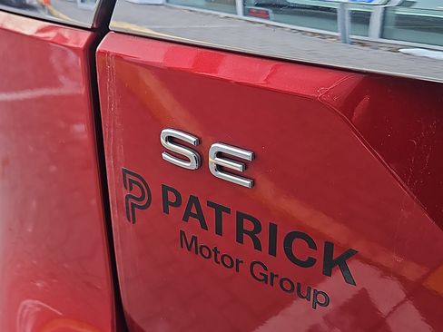 Certified 2024 Volkswagen Atlas SE image 6