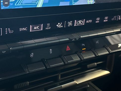 Used 2024 GMC Hummer EV 3X image 23