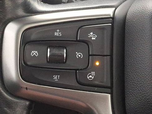 Used 2022 Chevrolet Suburban LT w/ LT Signature Plus Package AWD/4WD image 25