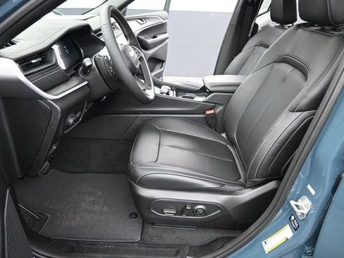 New 2026 Jeep Grand Cherokee L Limited AWD/4WD image 10