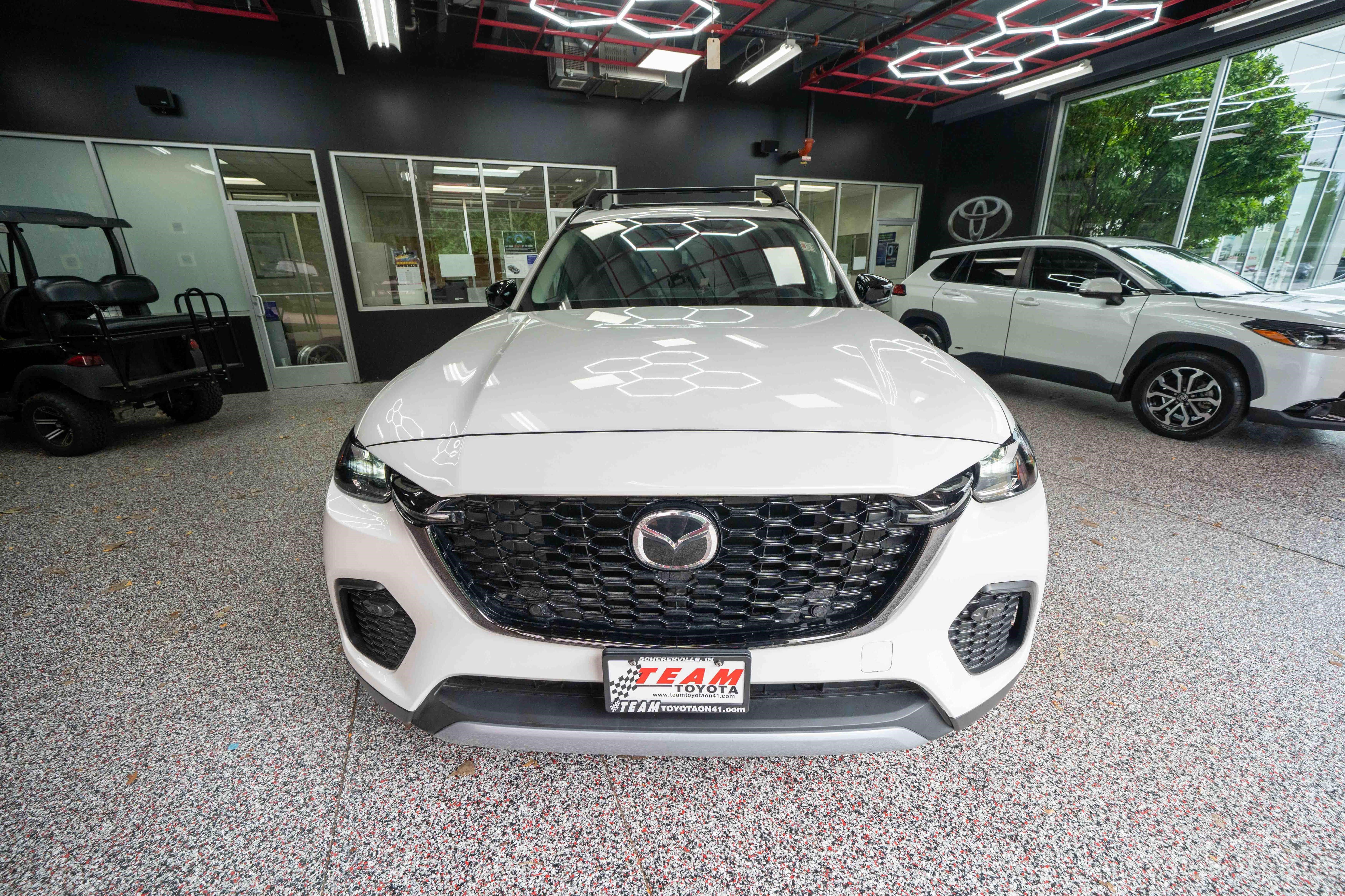 Used 2025 MAZDA CX-70 Plug-In Hybrid w/ Premium Pkg AWD/4WD image 5
