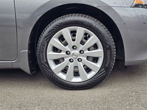 Used 2015 Nissan Sentra S FWD image 9